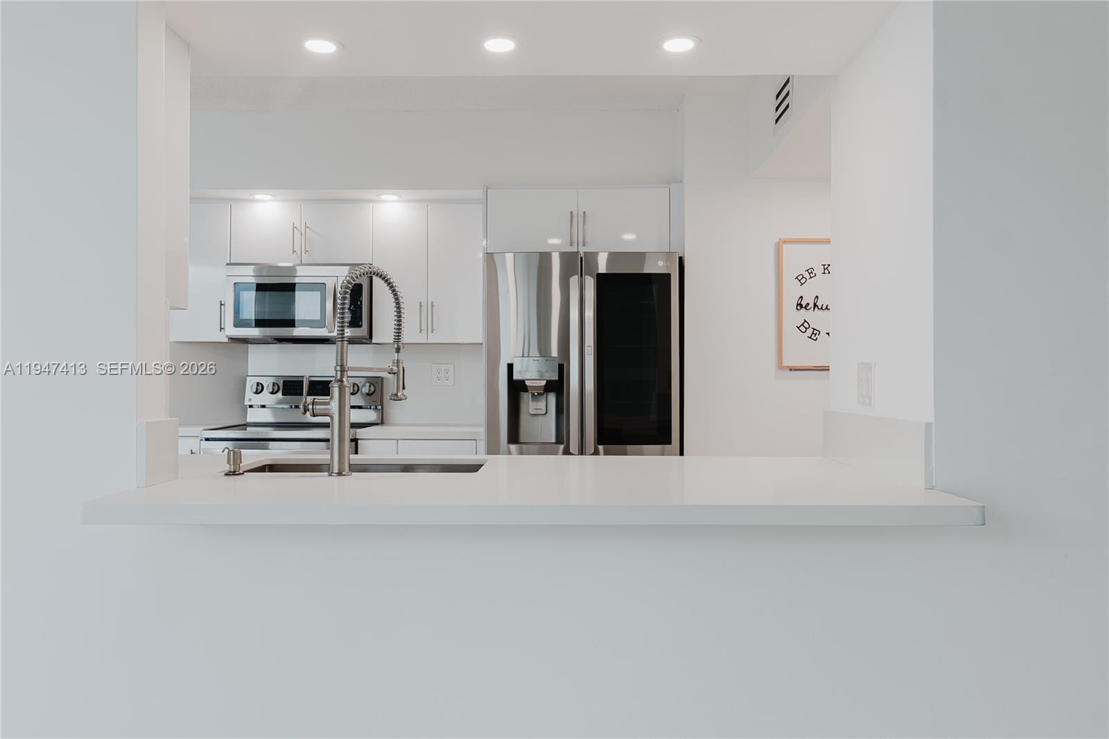 OCEANIA III CONDO - Residential