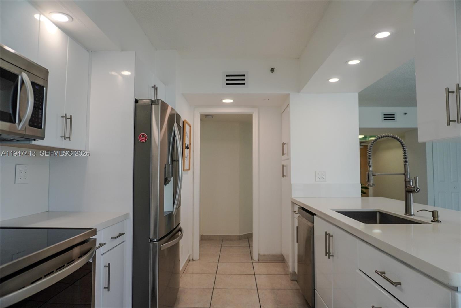 16485 Collins Ave 338