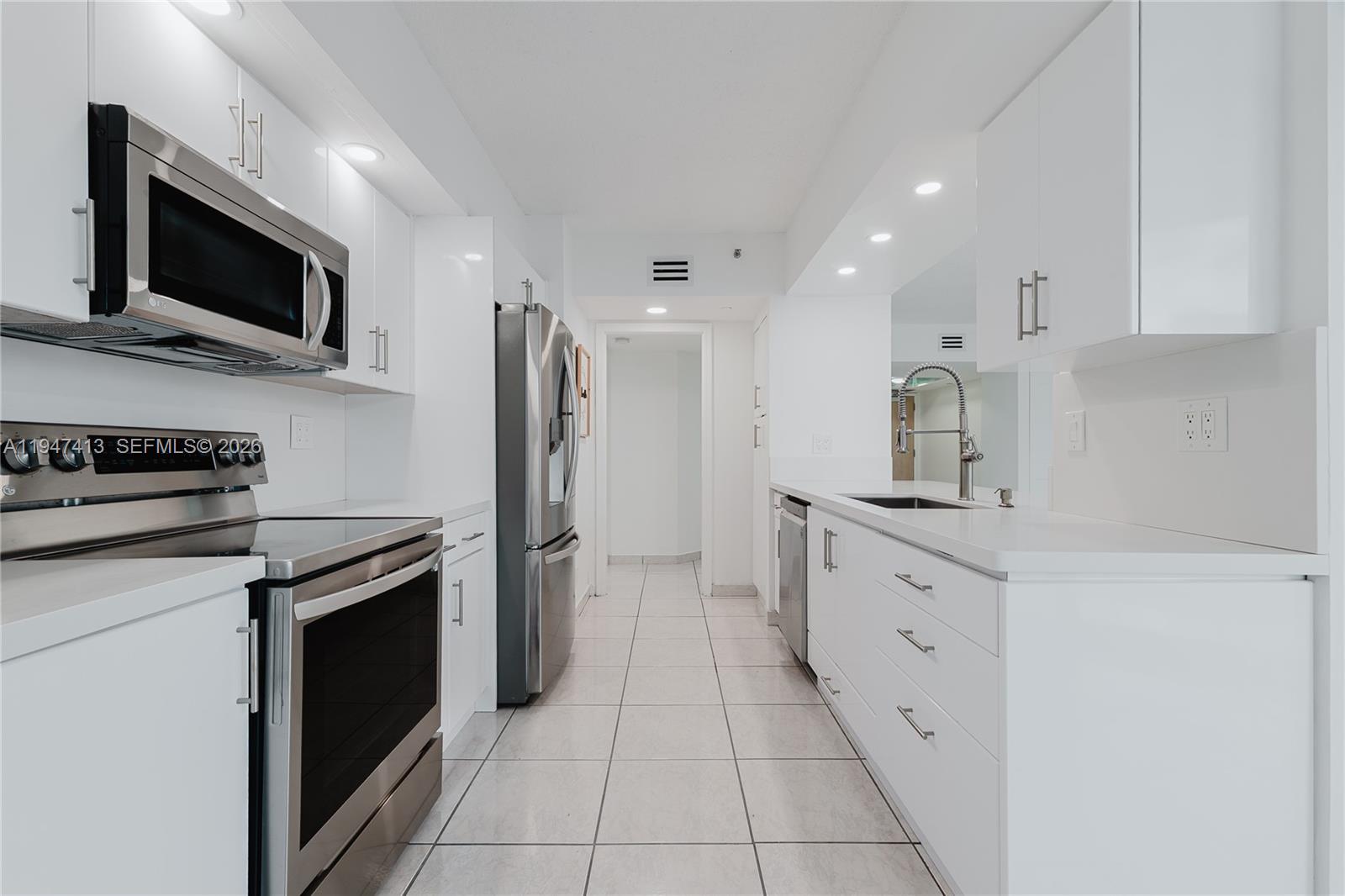 OCEANIA III CONDO - Residential