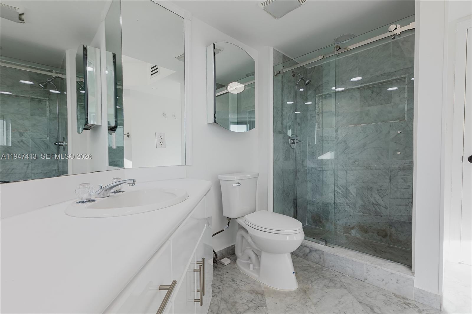 OCEANIA III CONDO - Residential