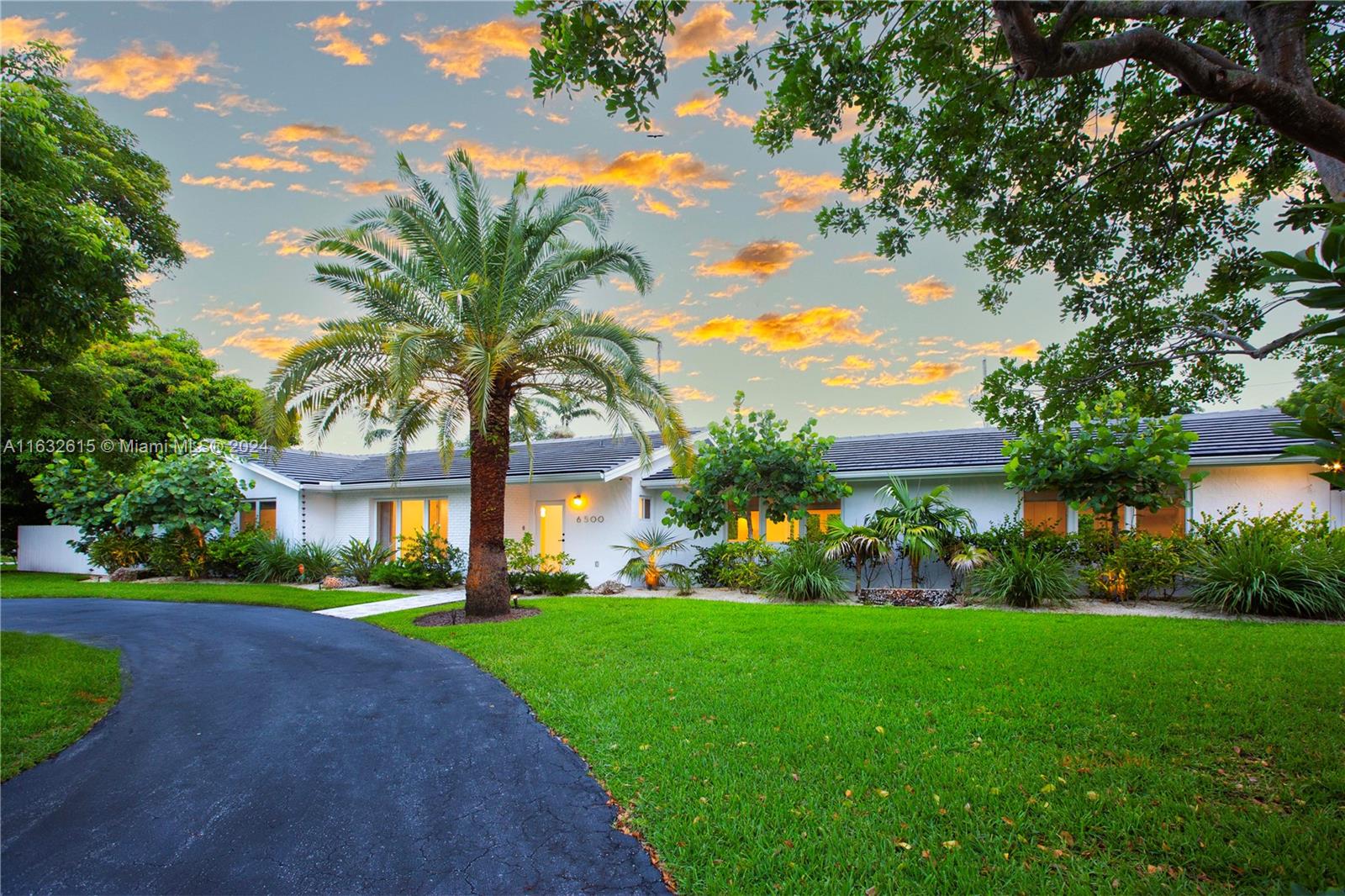 6500 Marlin Dr, Coral Gables, Broward County, Florida - 4 Bedrooms  
3 Bathrooms - 