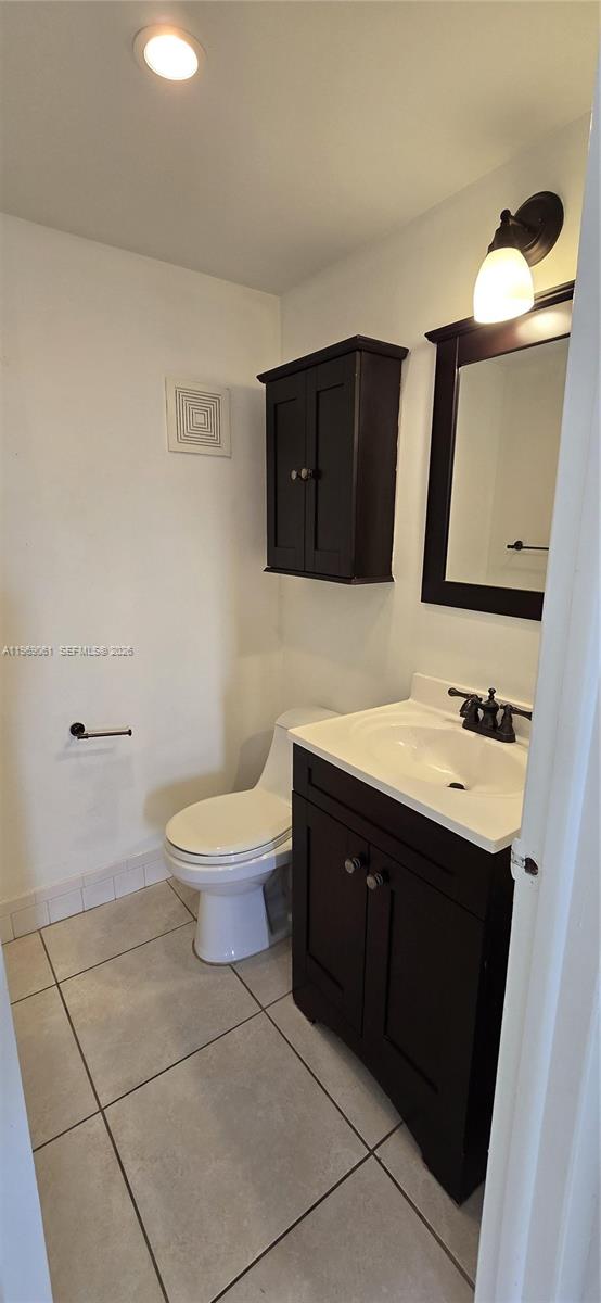 Beach Club Fontainebleau - Residential Lease