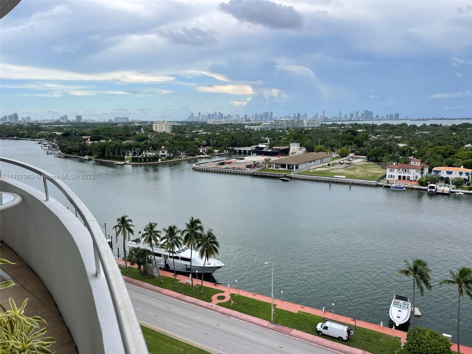 5151 Collins Ave 1523