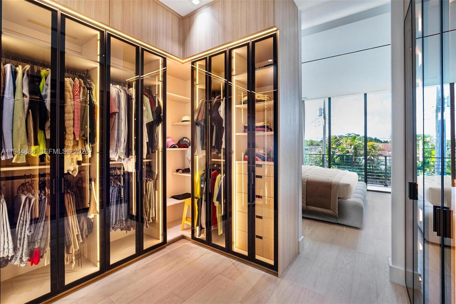 WESTMORELAND 3RD ADDN - Residential