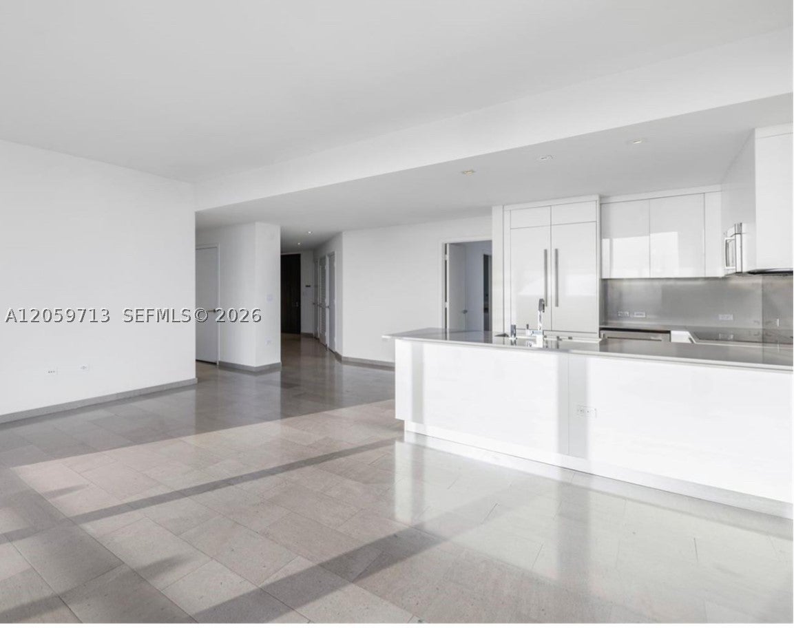 88 SW 7th St 2902