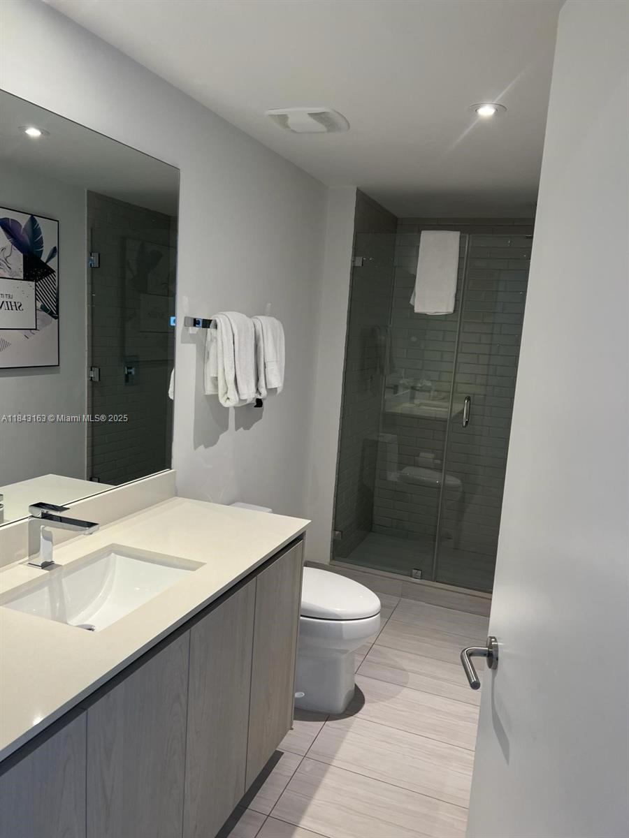 4010 S Ocean Dr R2004