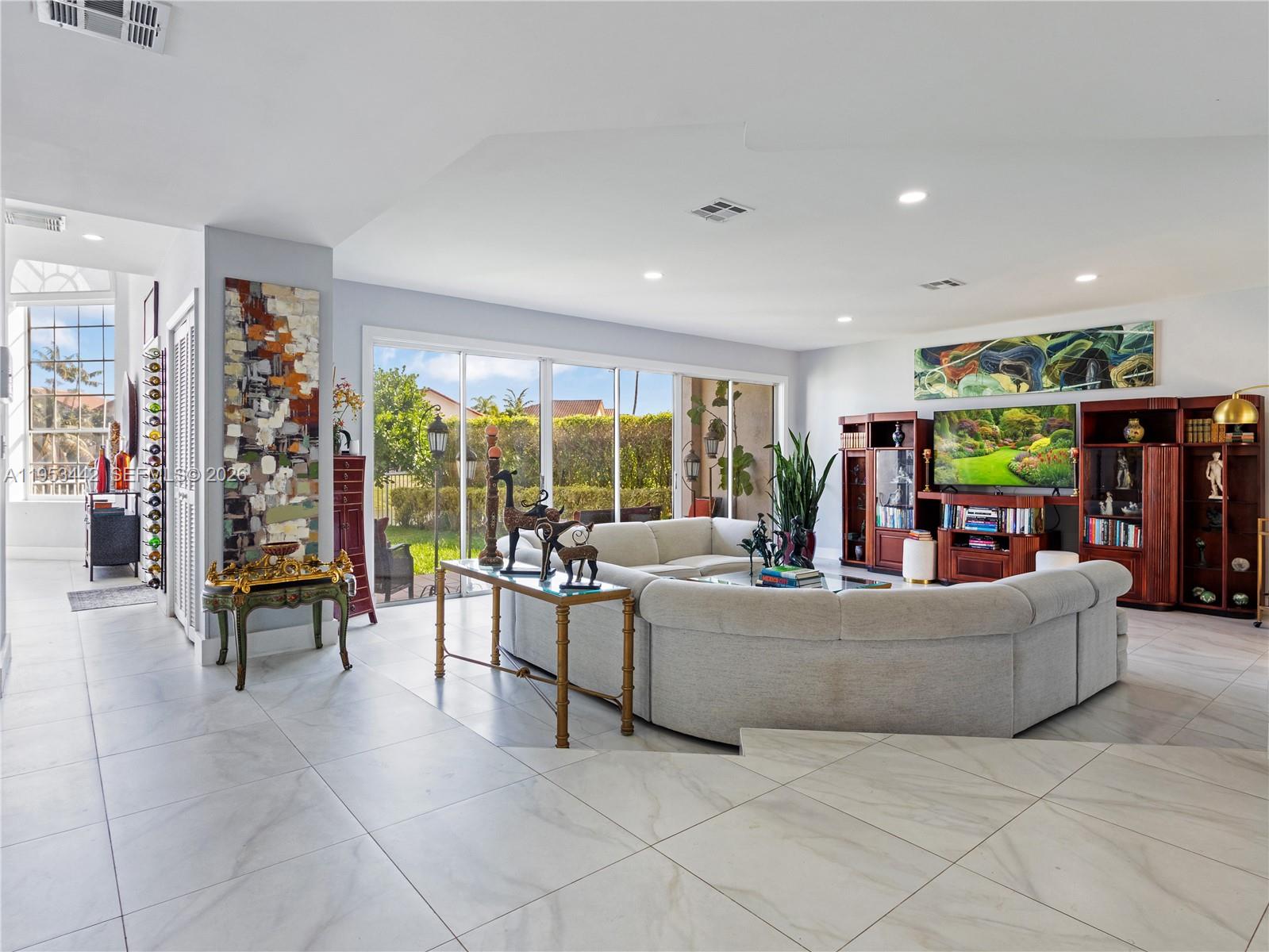 DORAL DUNES 1ST ADDN - Residential