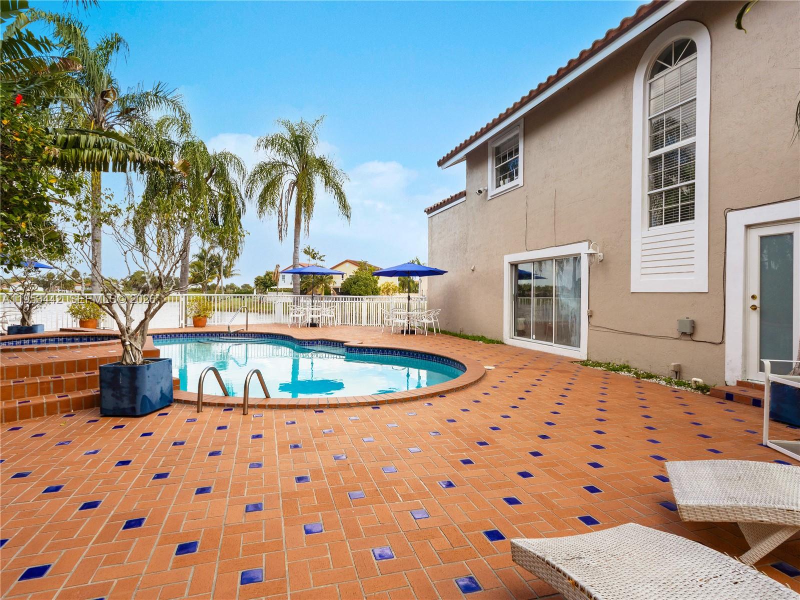 DORAL DUNES 1ST ADDN - Residential