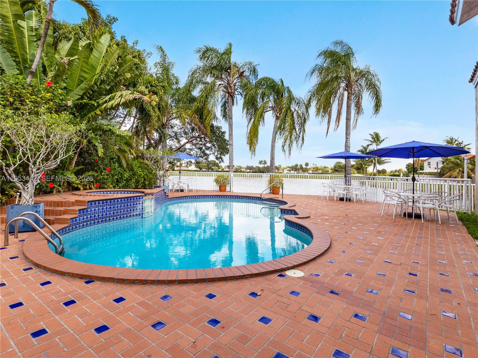 DORAL DUNES 1ST ADDN - Residential