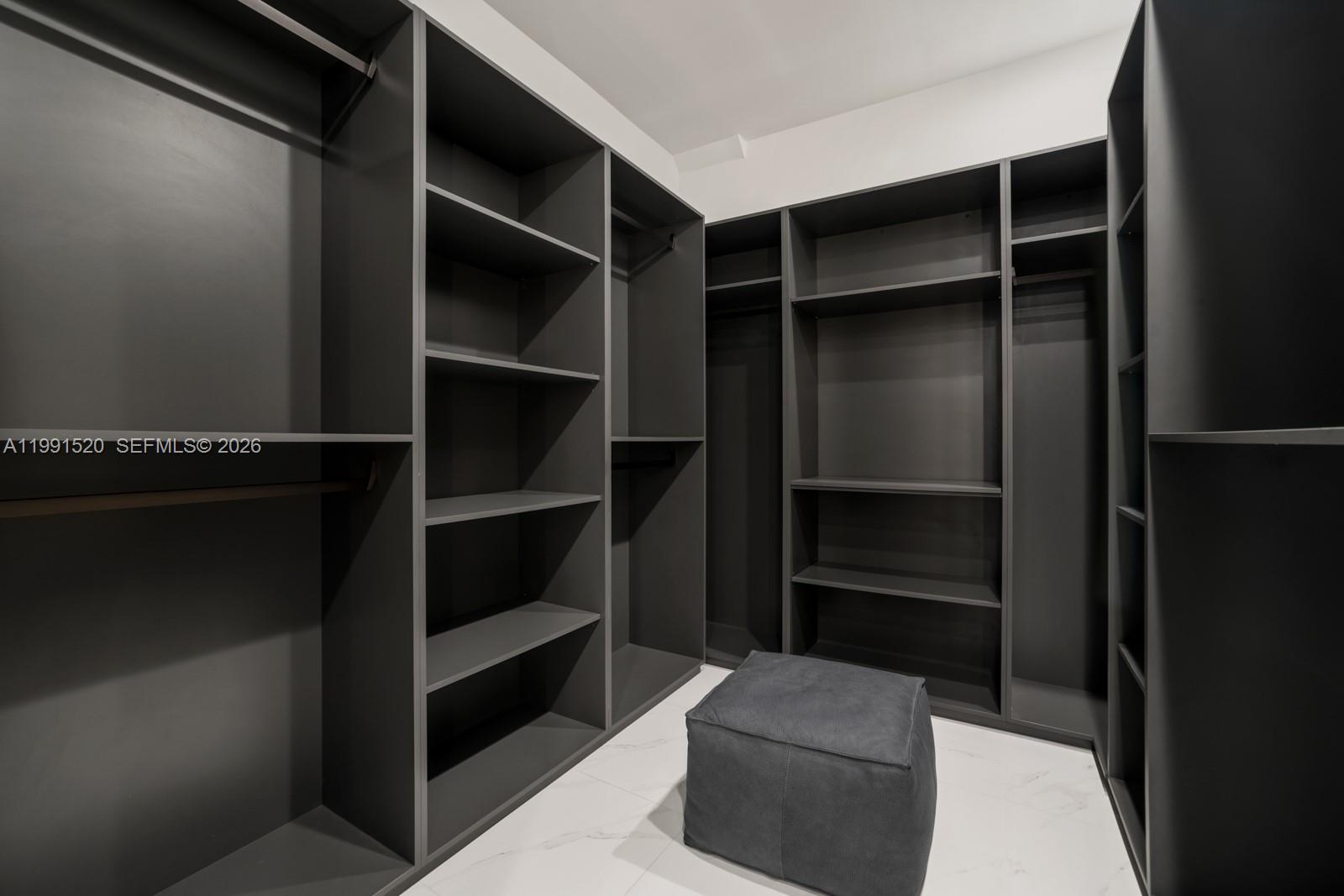 BELLE MEADE 1ST ADDN - Residential