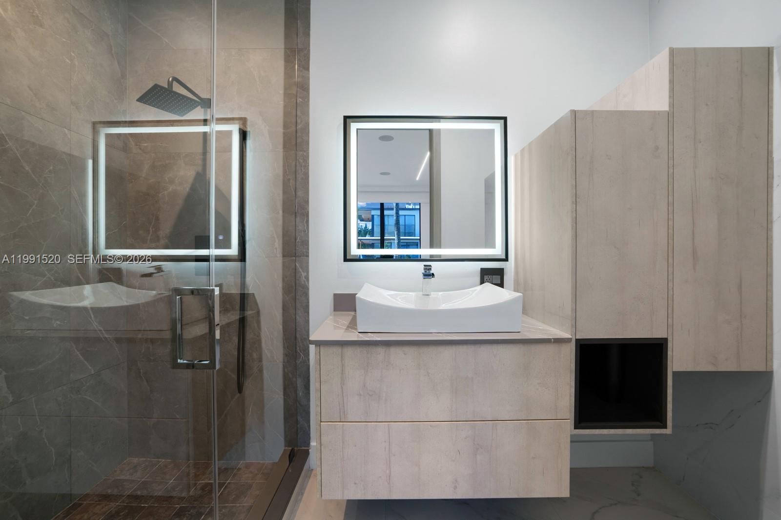 BELLE MEADE 1ST ADDN - Residential