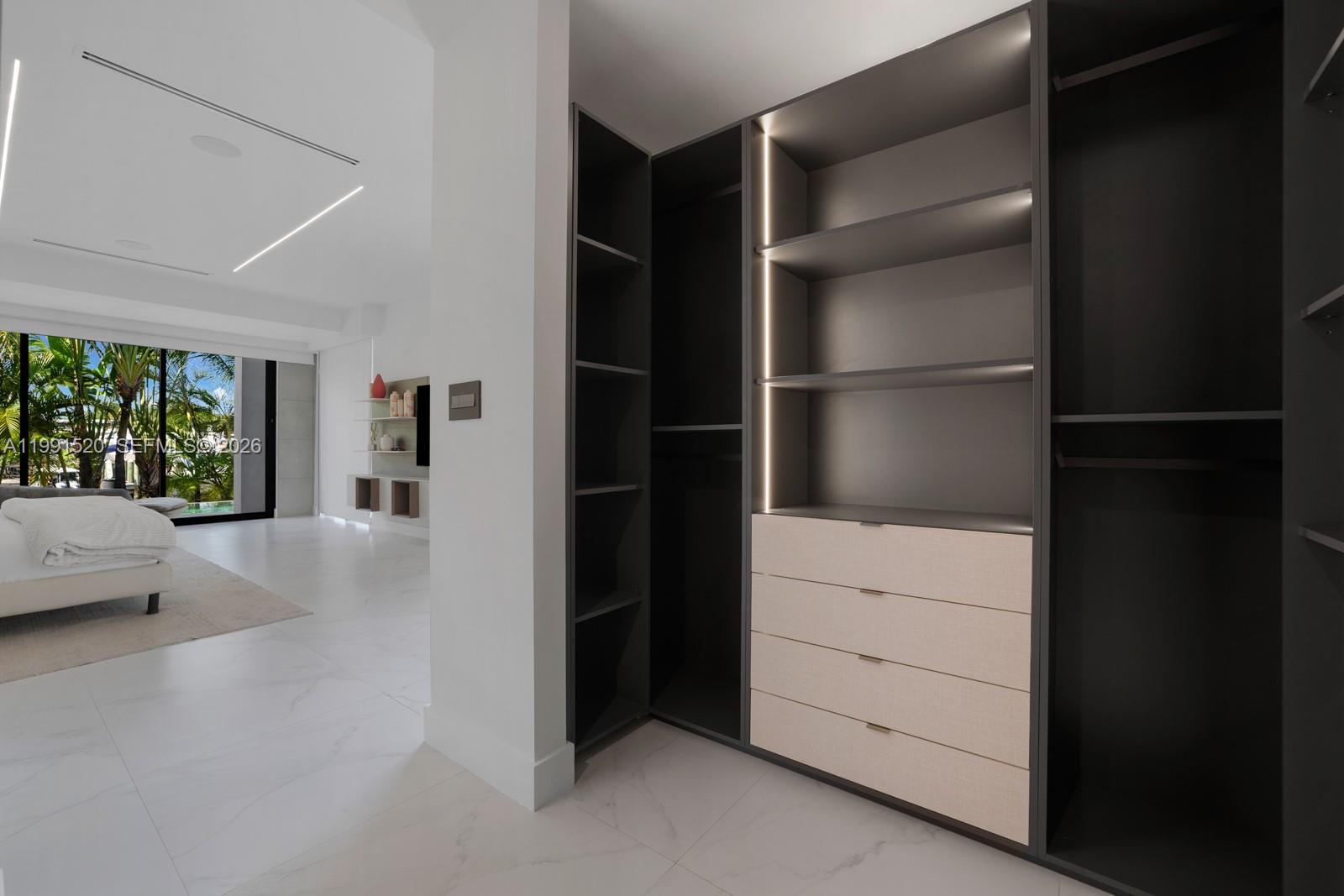 BELLE MEADE 1ST ADDN - Residential