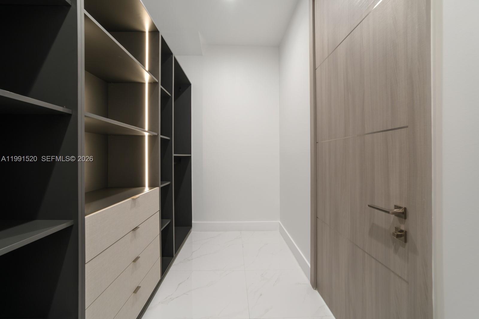 BELLE MEADE 1ST ADDN - Residential