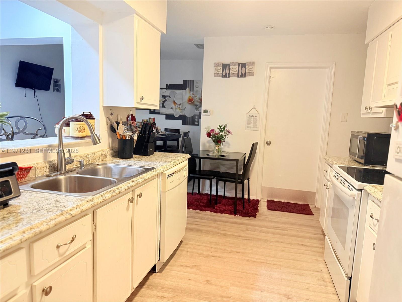 MAINLANDS OF TAMARAC LAKE - Residential