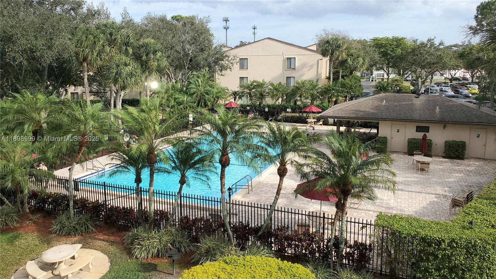 CHARTER CLUB OF PALM BEAC - Residential Lease