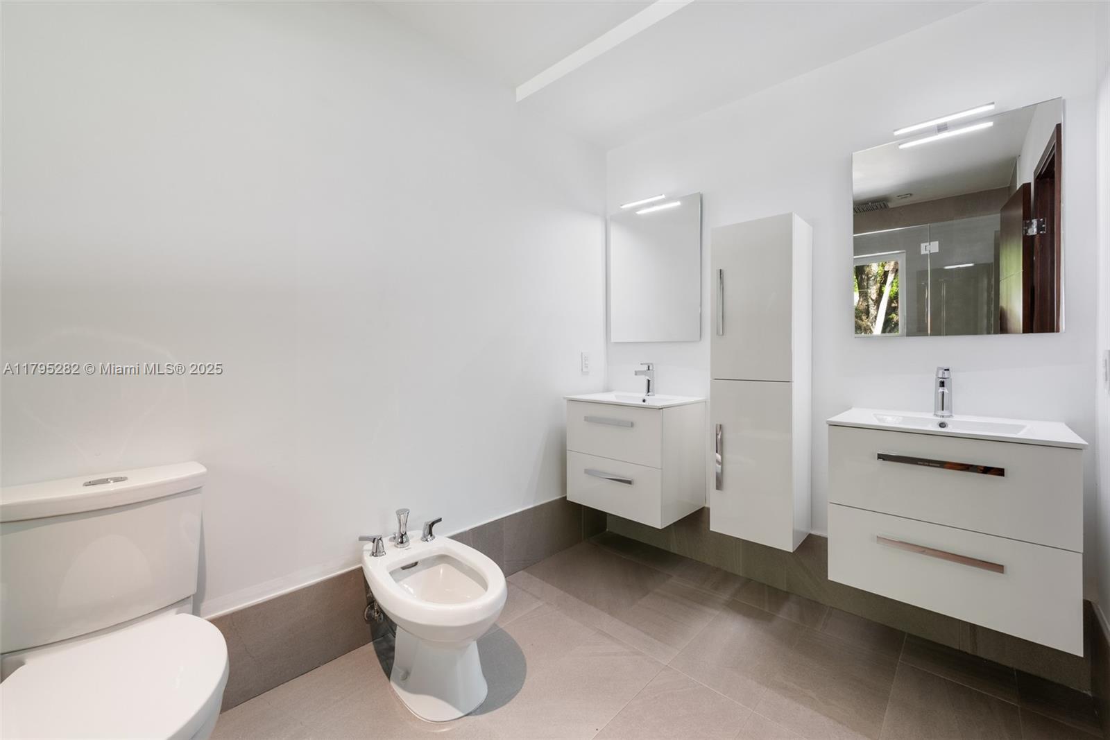 CORAL GABLES GRANADA SEC - Residential