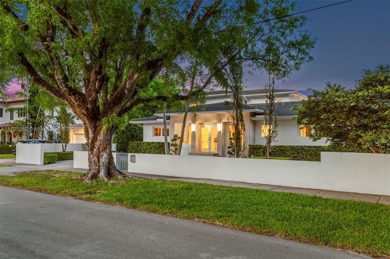 CORAL GABLES GRANADA SEC - Residential