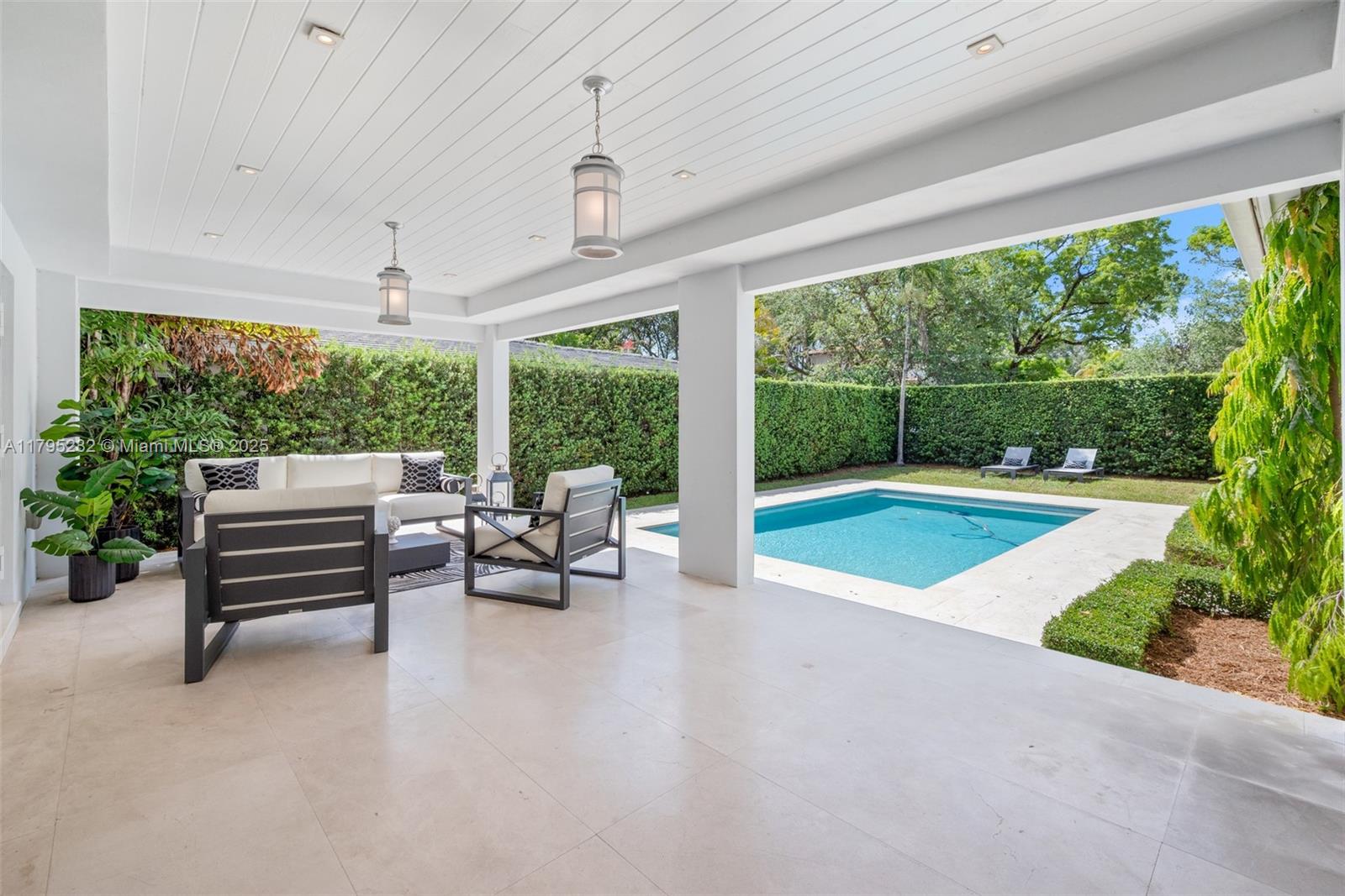 CORAL GABLES GRANADA SEC - Residential