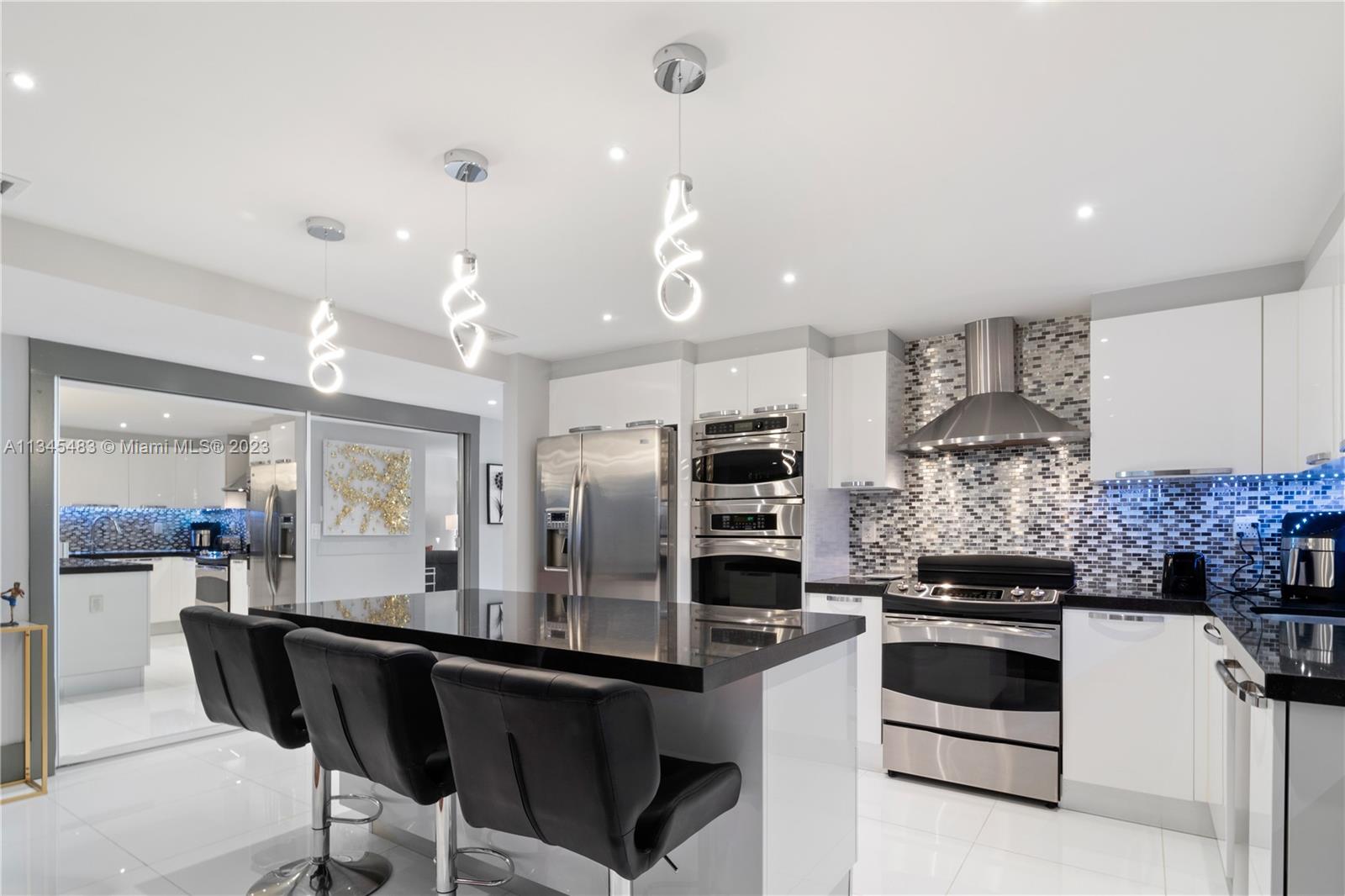 VILLA DORADA CONDO NO 2 - Residential