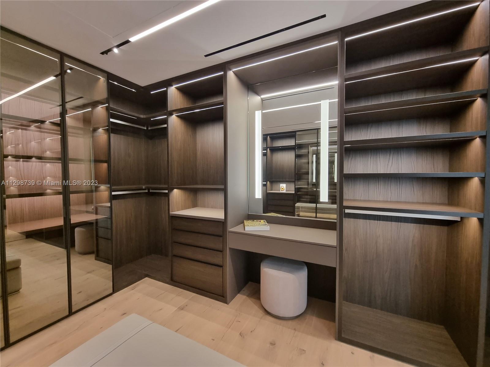 BISCAYNE POINT - Residential