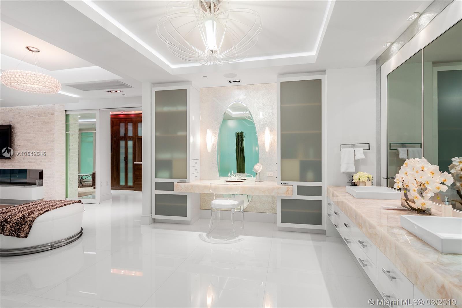 MARQUIS CONDO - Residential