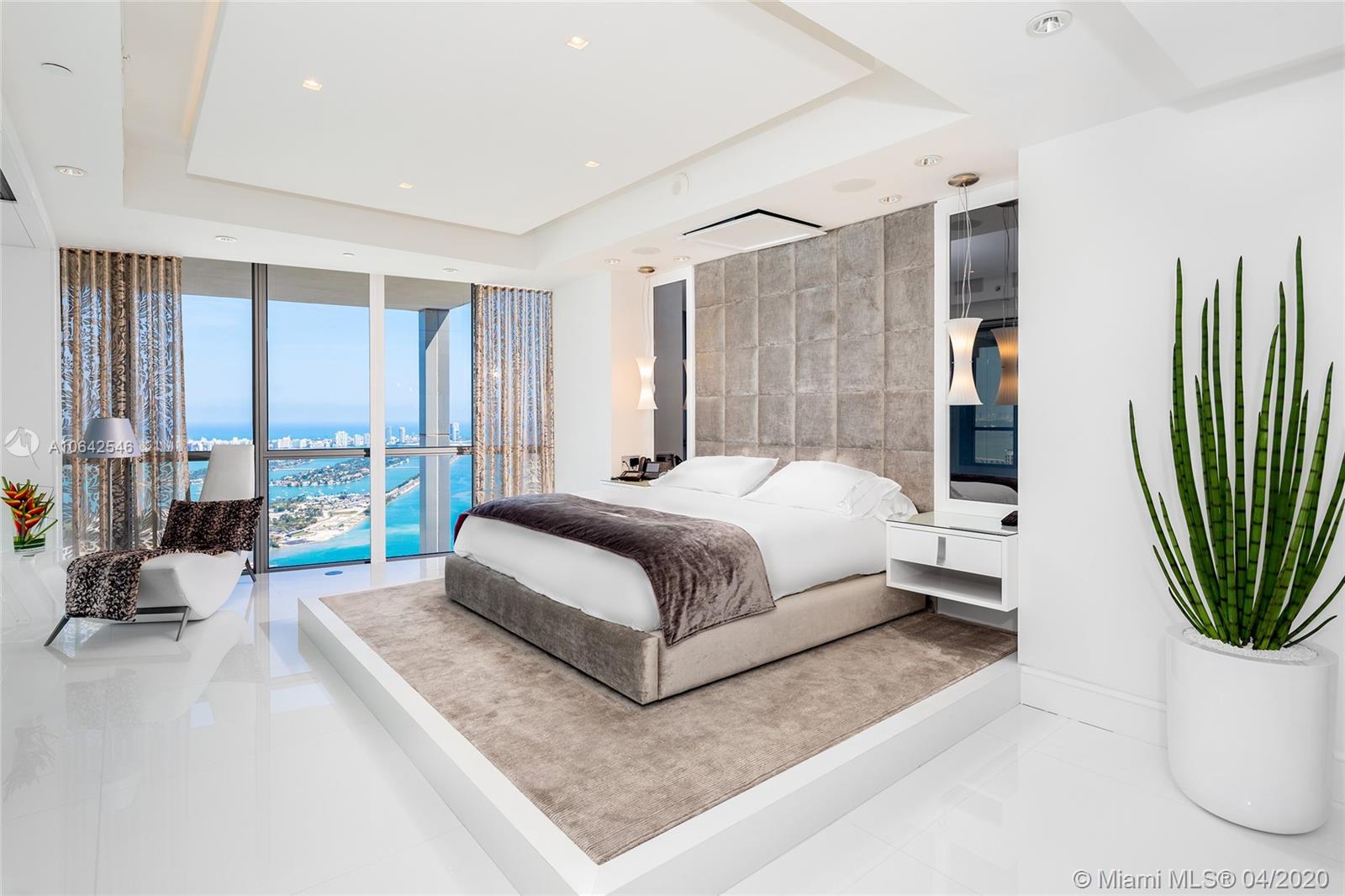 MARQUIS CONDO - Residential