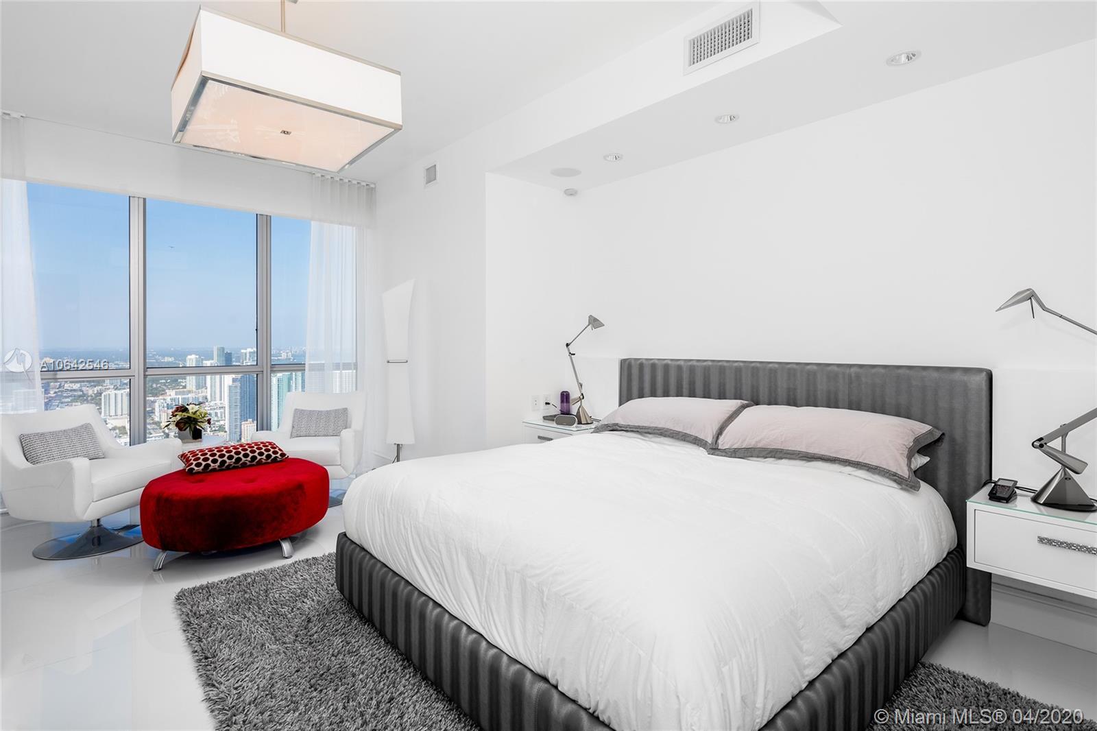 MARQUIS CONDO - Residential