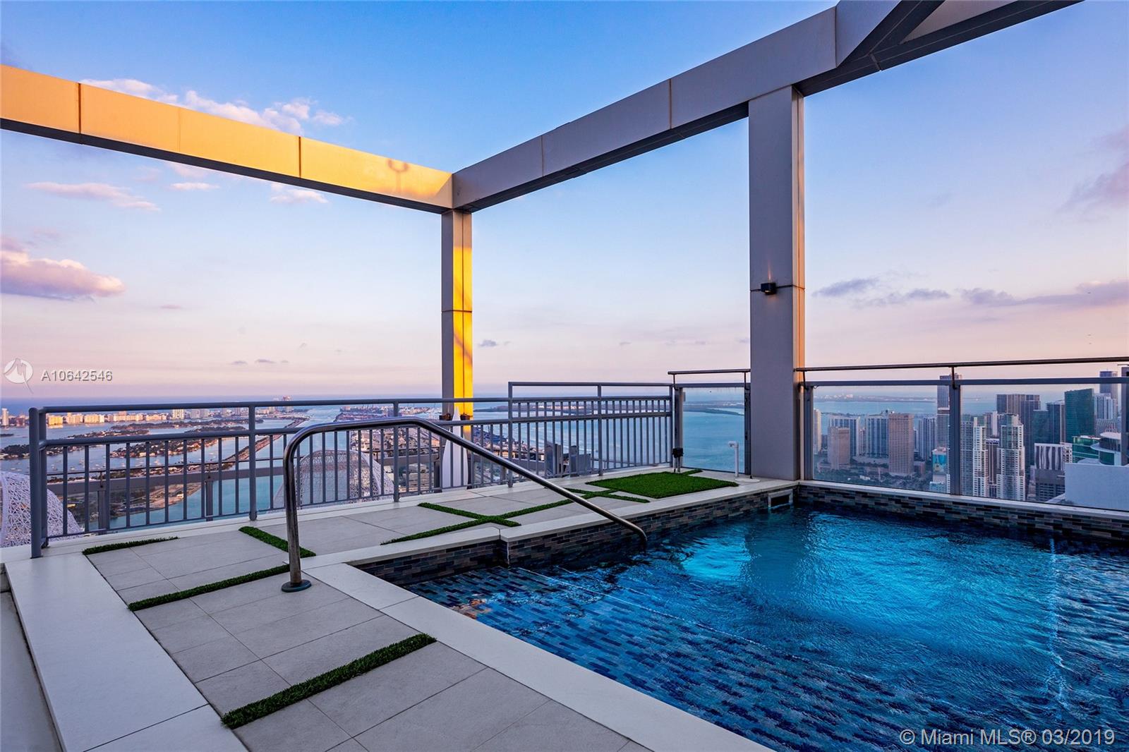 MARQUIS CONDO - Residential