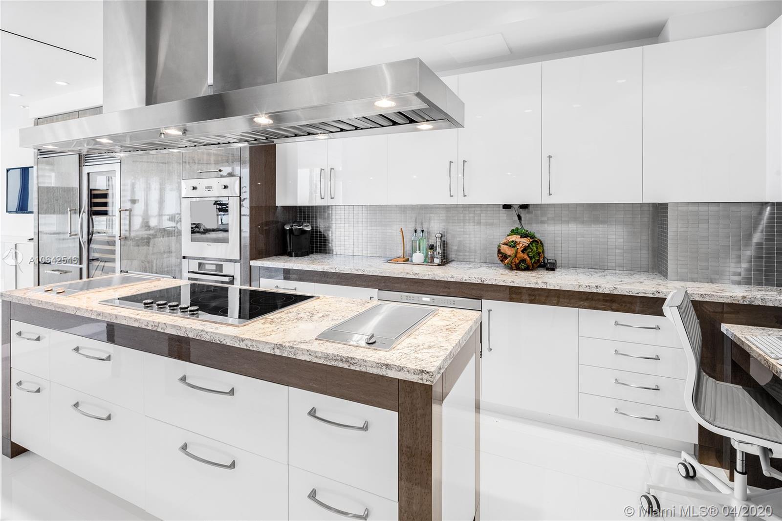 MARQUIS CONDO - Residential