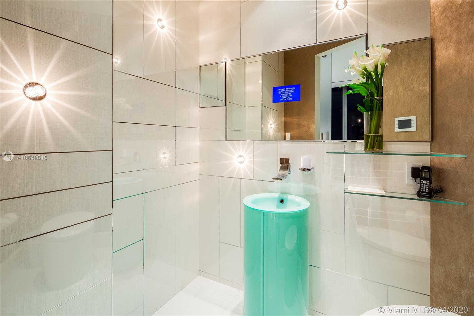 MARQUIS CONDO - Residential