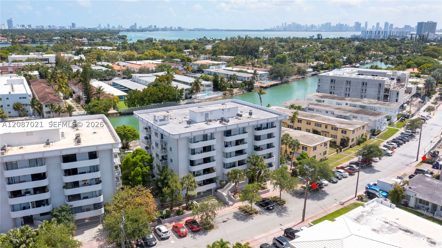 130 S Shore Dr 2F