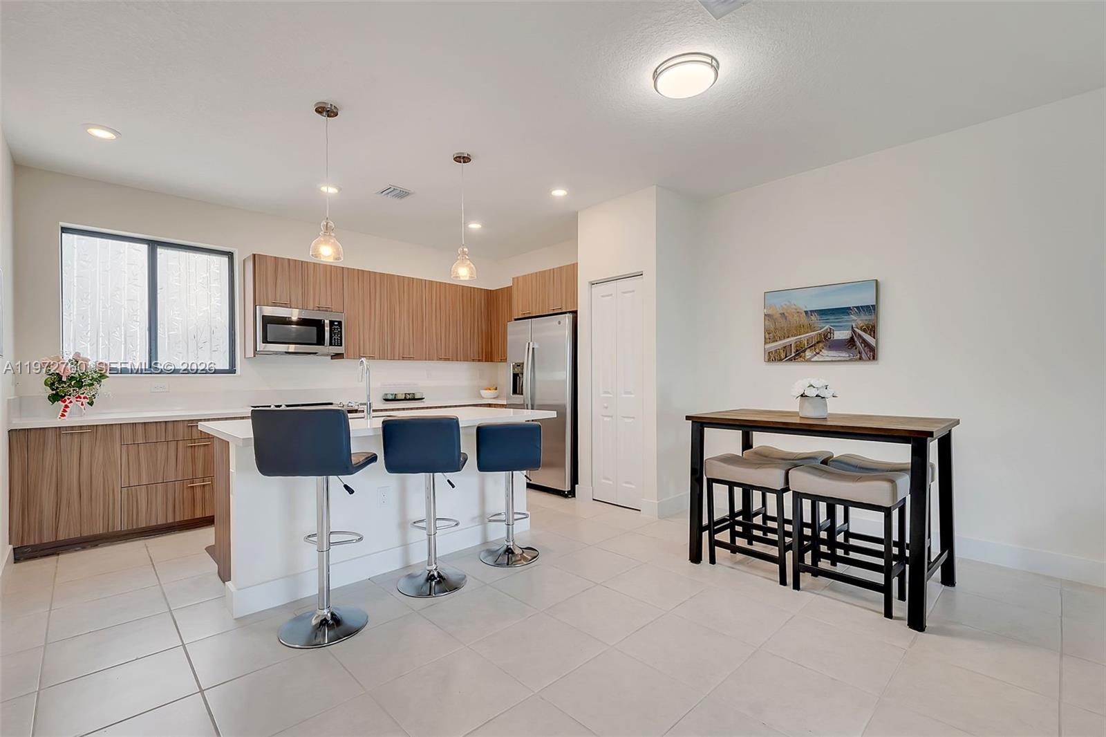 DOWNTOWN DORAL SOUTH PHAS - Residential