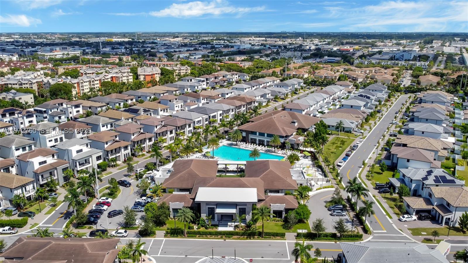 DOWNTOWN DORAL SOUTH PHAS - Residential