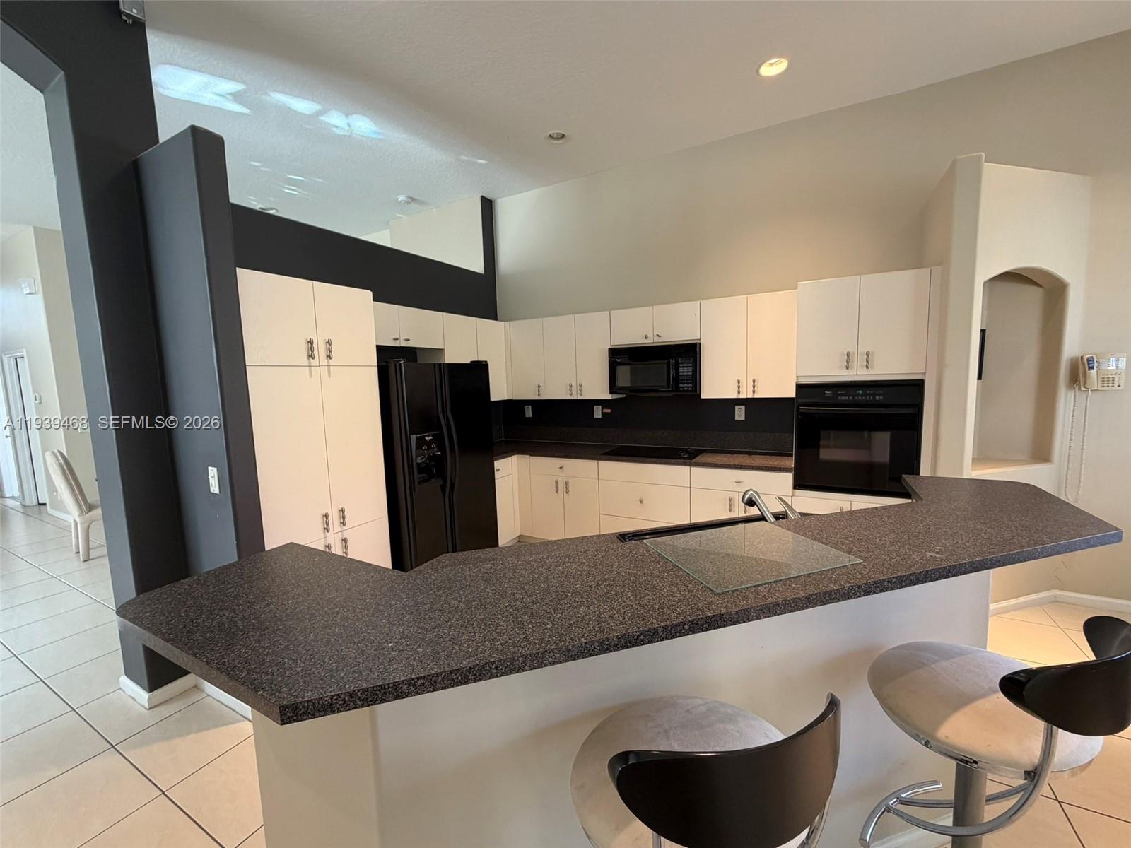 VIZCAYA 4 - Residential