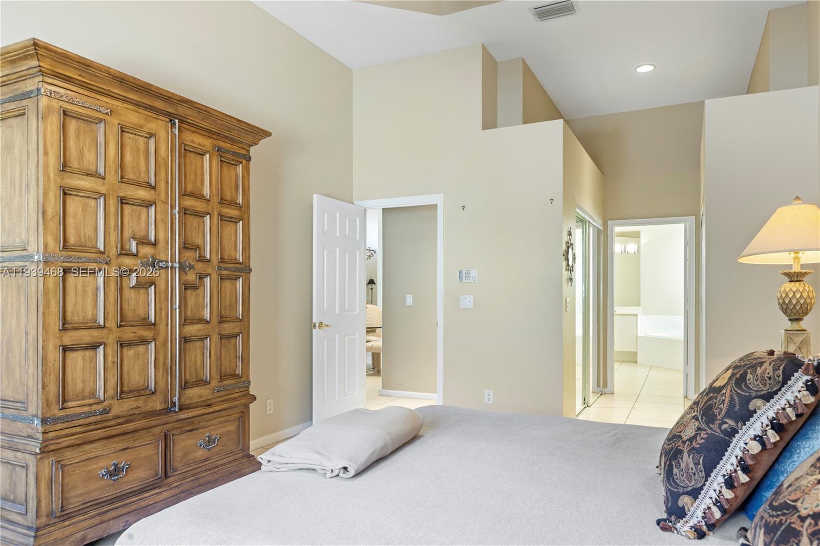 VIZCAYA 4 - Residential