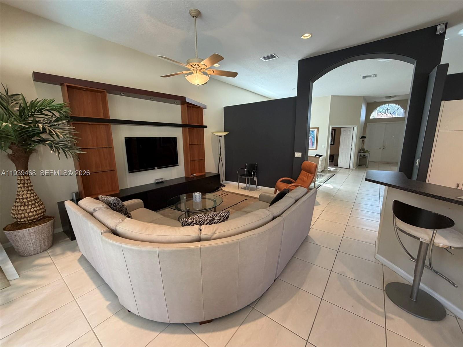 VIZCAYA 4 - Residential