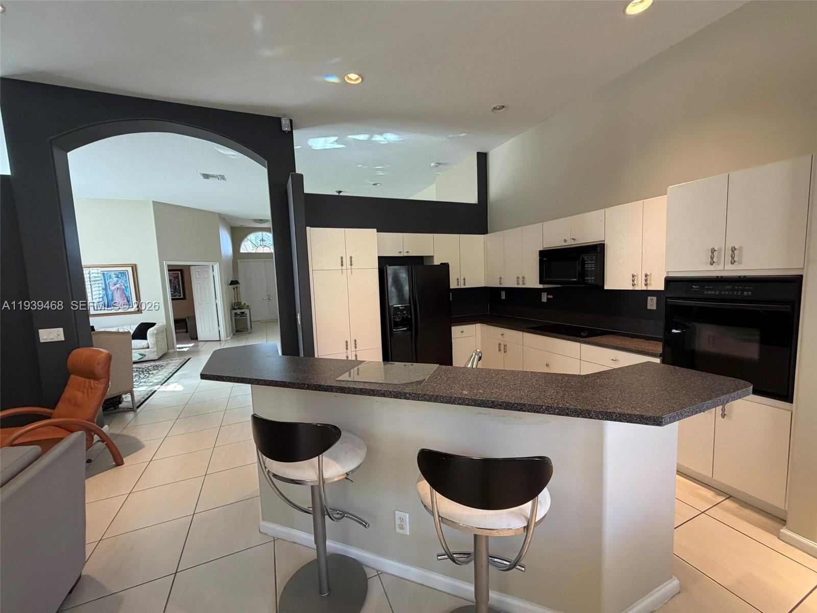 VIZCAYA 4 - Residential