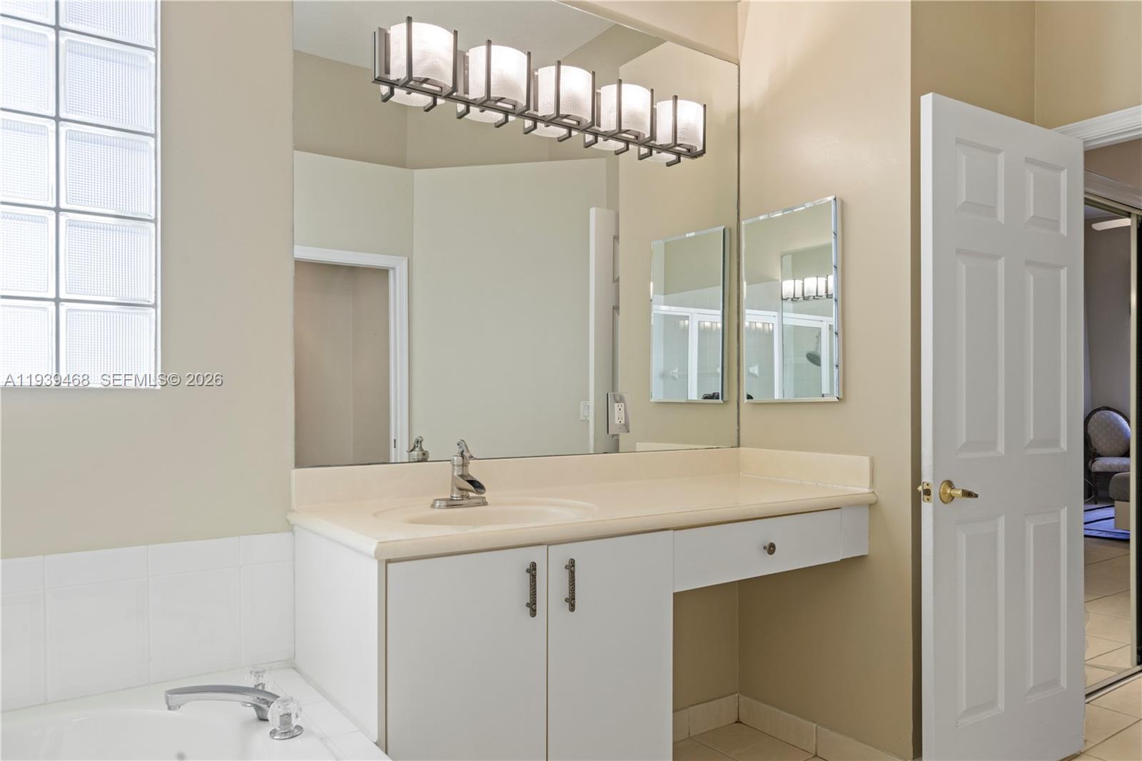 VIZCAYA 4 - Residential