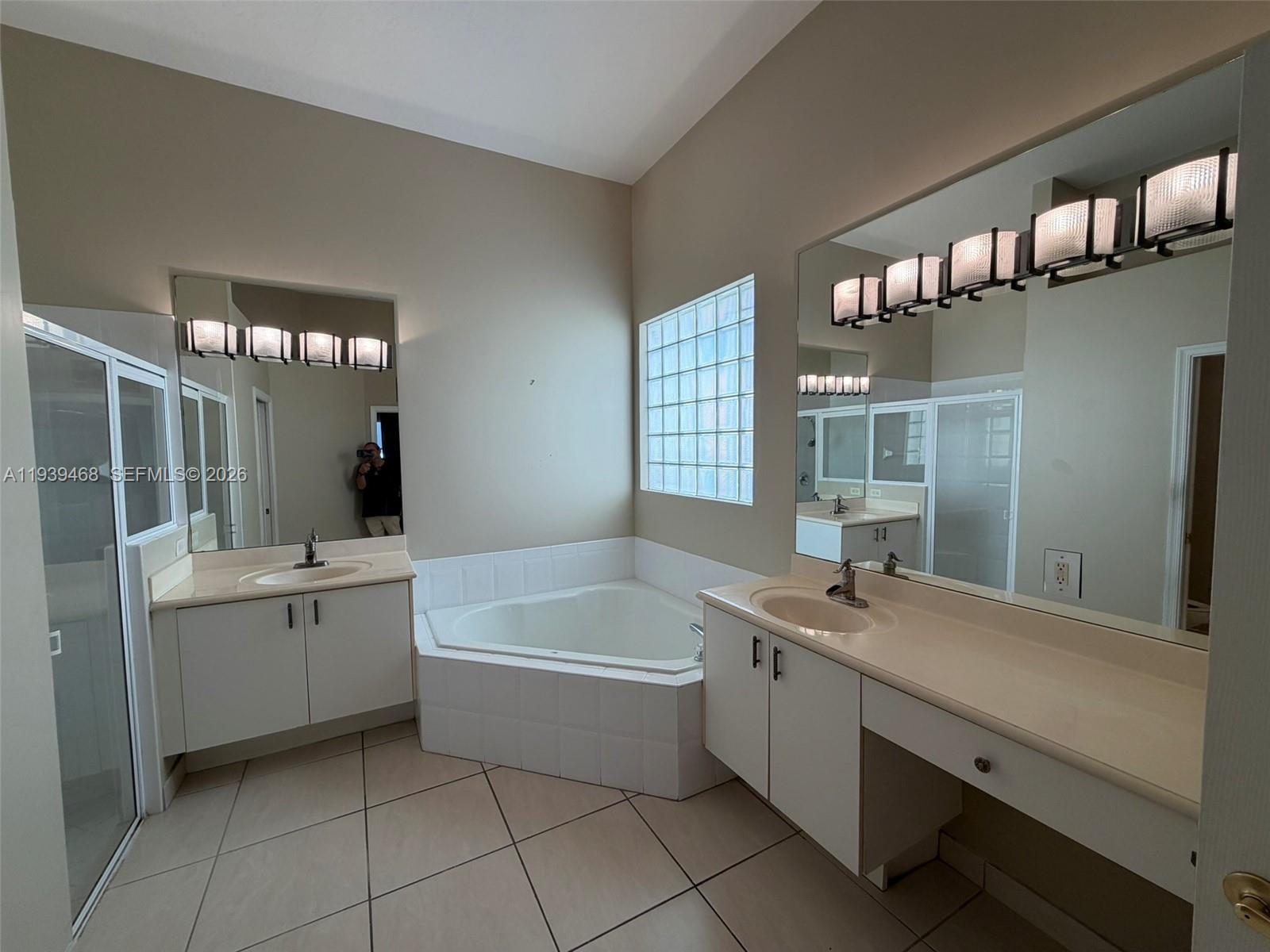 VIZCAYA 4 - Residential