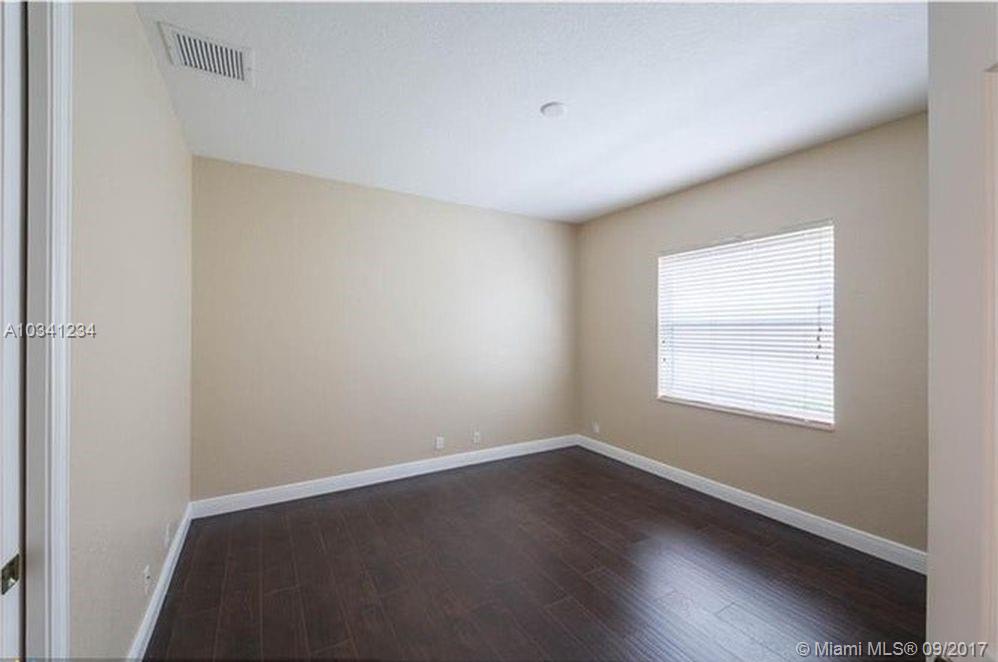 HERON BAY CENTRAL - Residential Lease