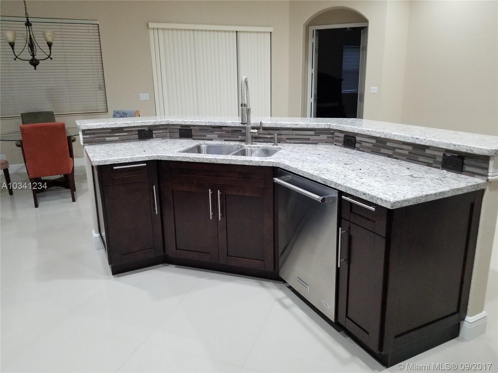 HERON BAY CENTRAL - Residential Lease