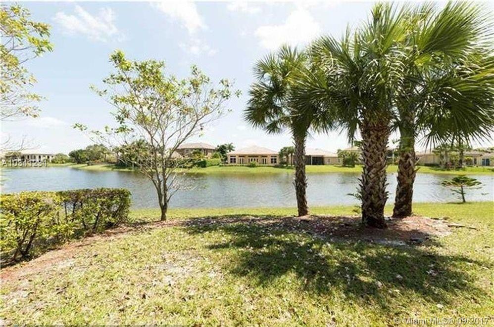 HERON BAY CENTRAL - Residential Lease