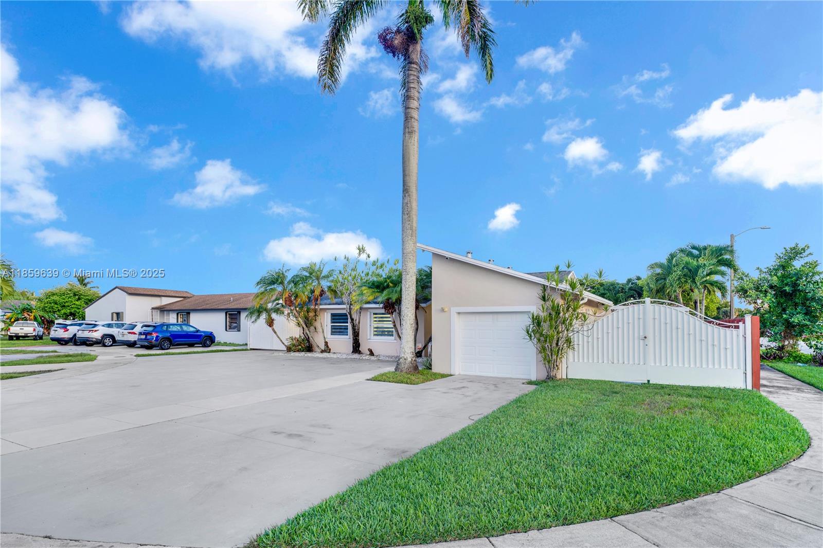 10460 SW 165th Ter