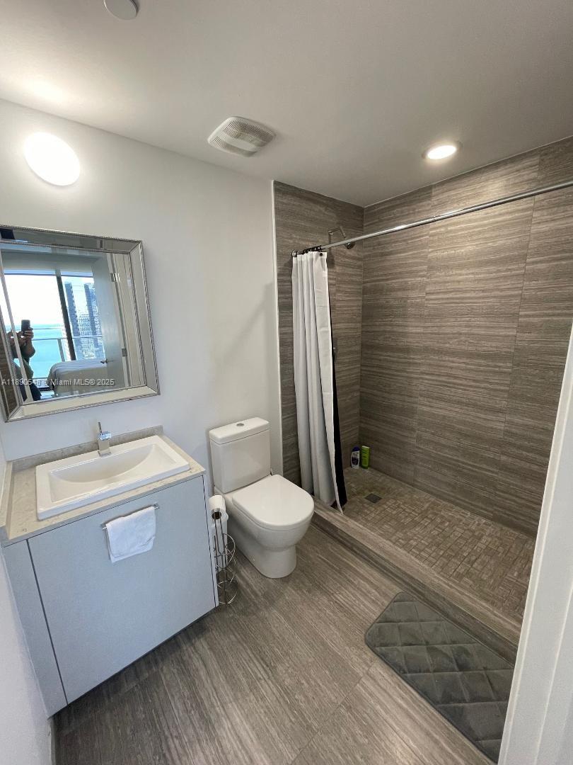 1010 BRICKELL CONDO - Residential Lease