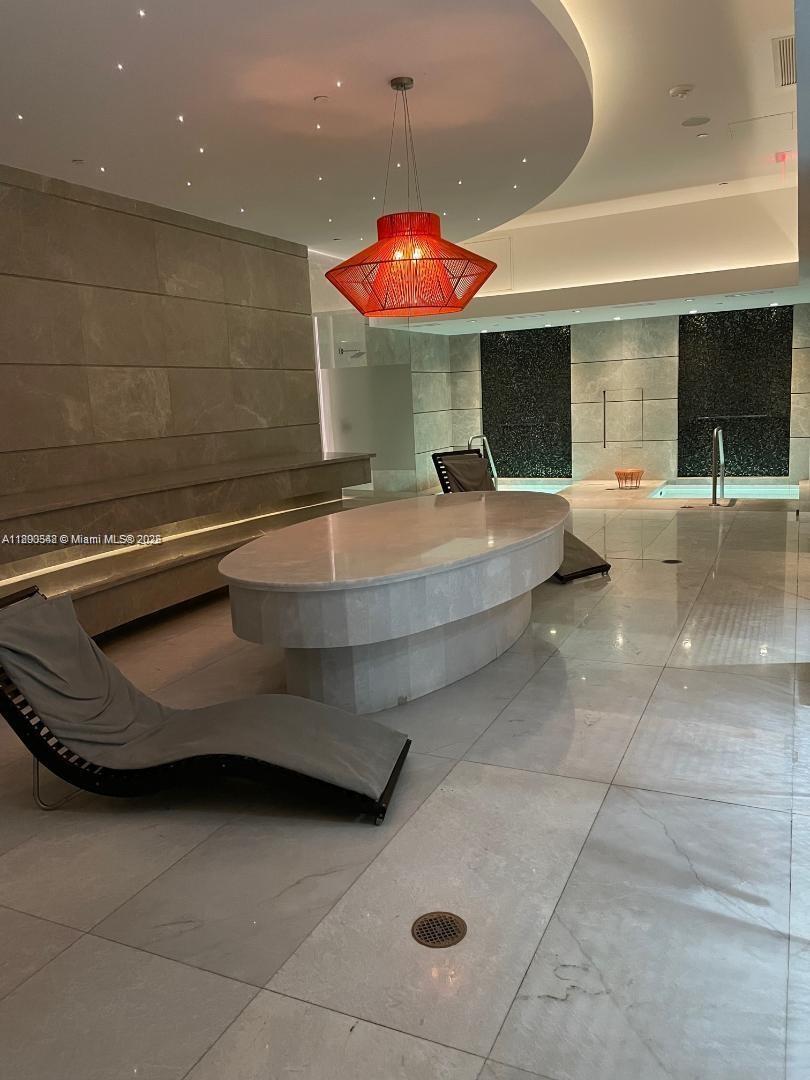 1010 BRICKELL CONDO - Residential Lease