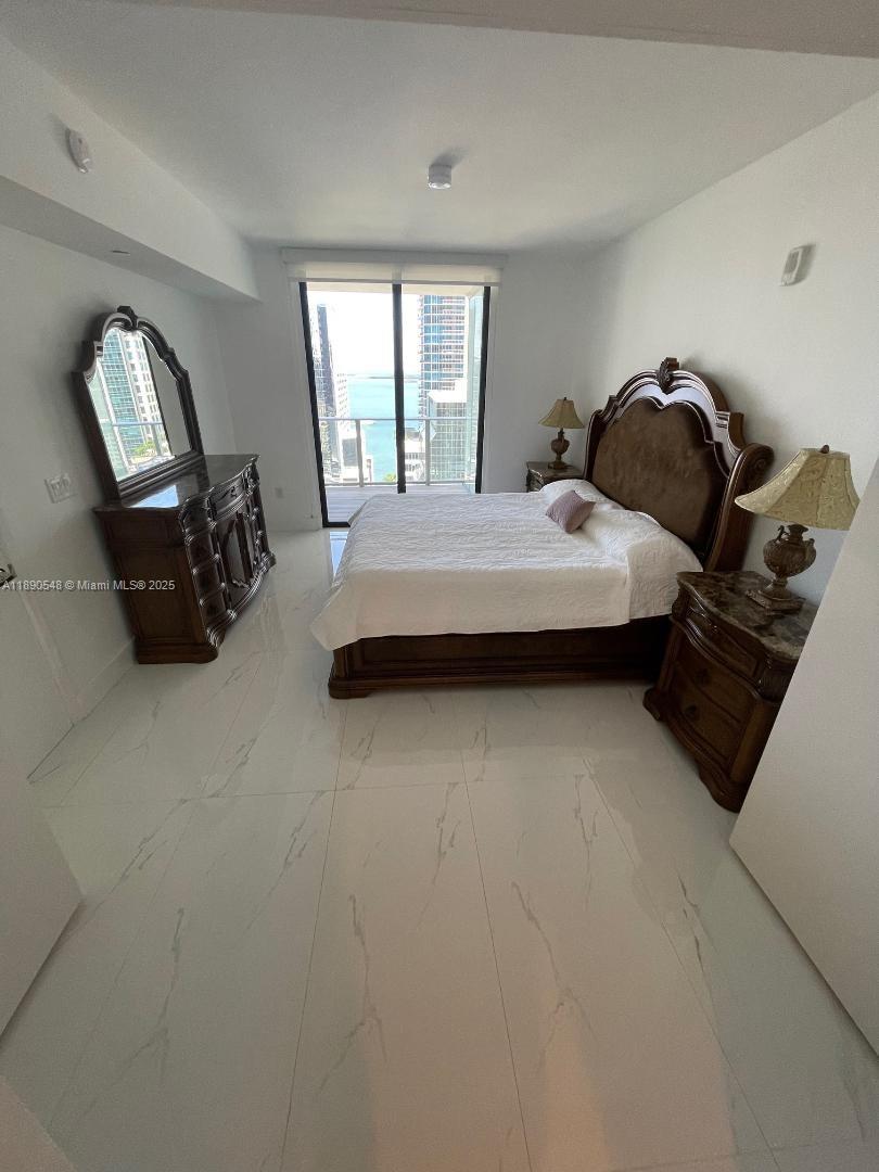 1010 BRICKELL CONDO - Residential Lease