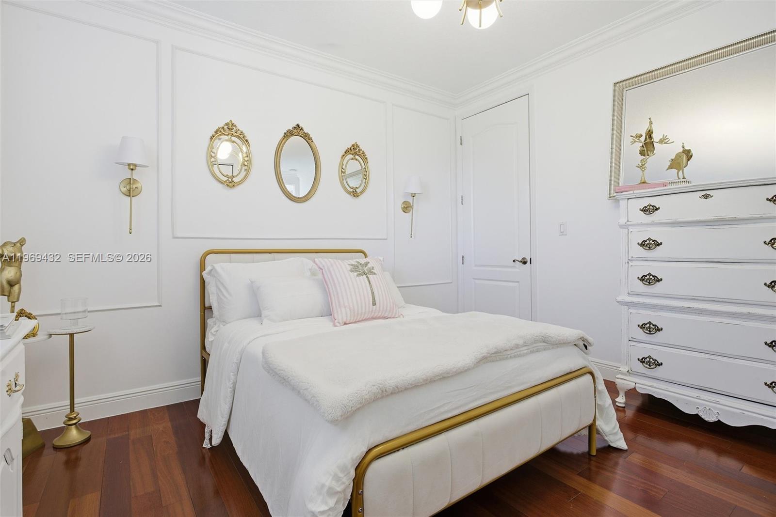 DORAL ESTATES - Residential