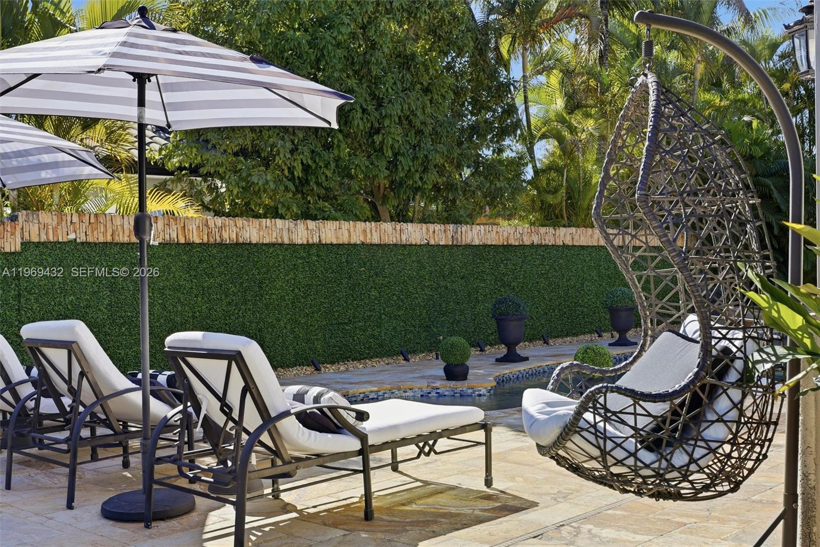 DORAL ESTATES - Residential