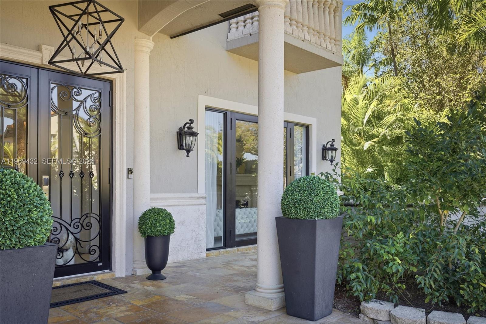 DORAL ESTATES - Residential