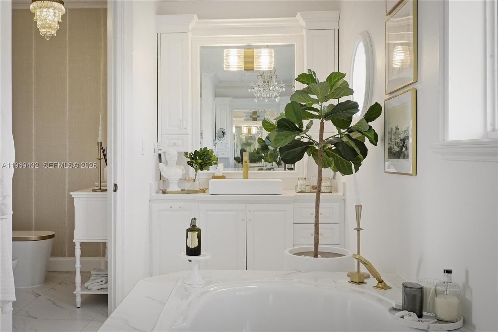 DORAL ESTATES - Residential